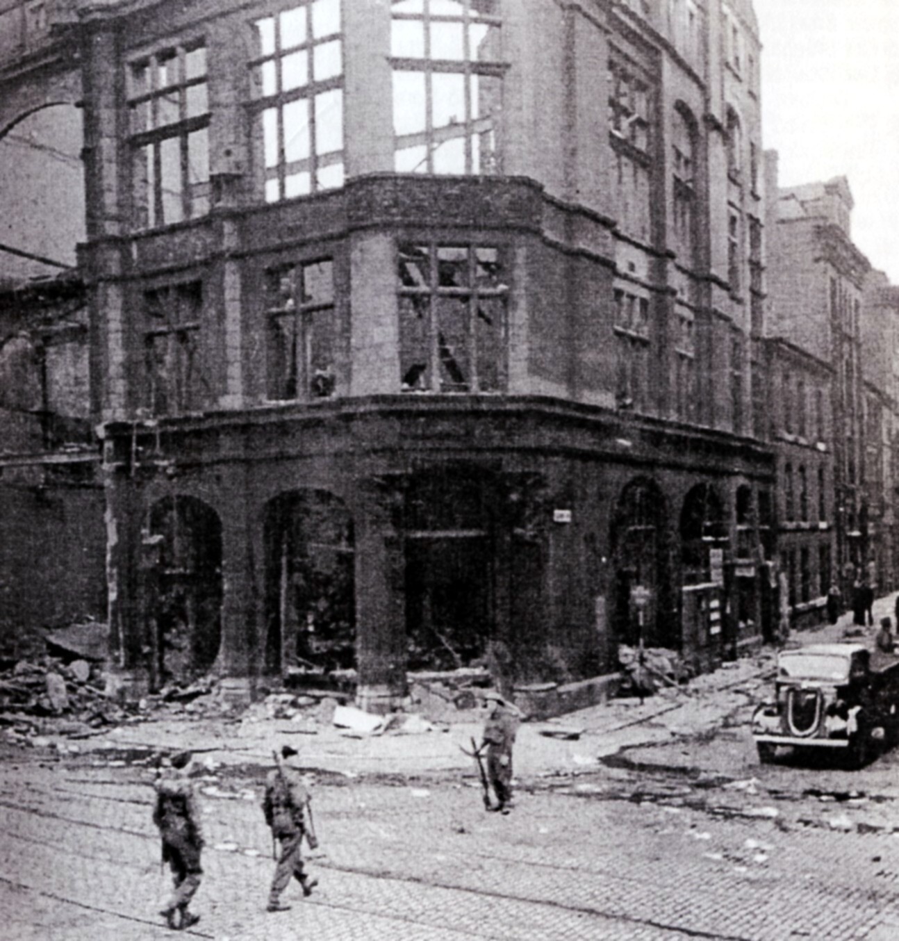 Corner of Lloyd St and Deansgate, 1941