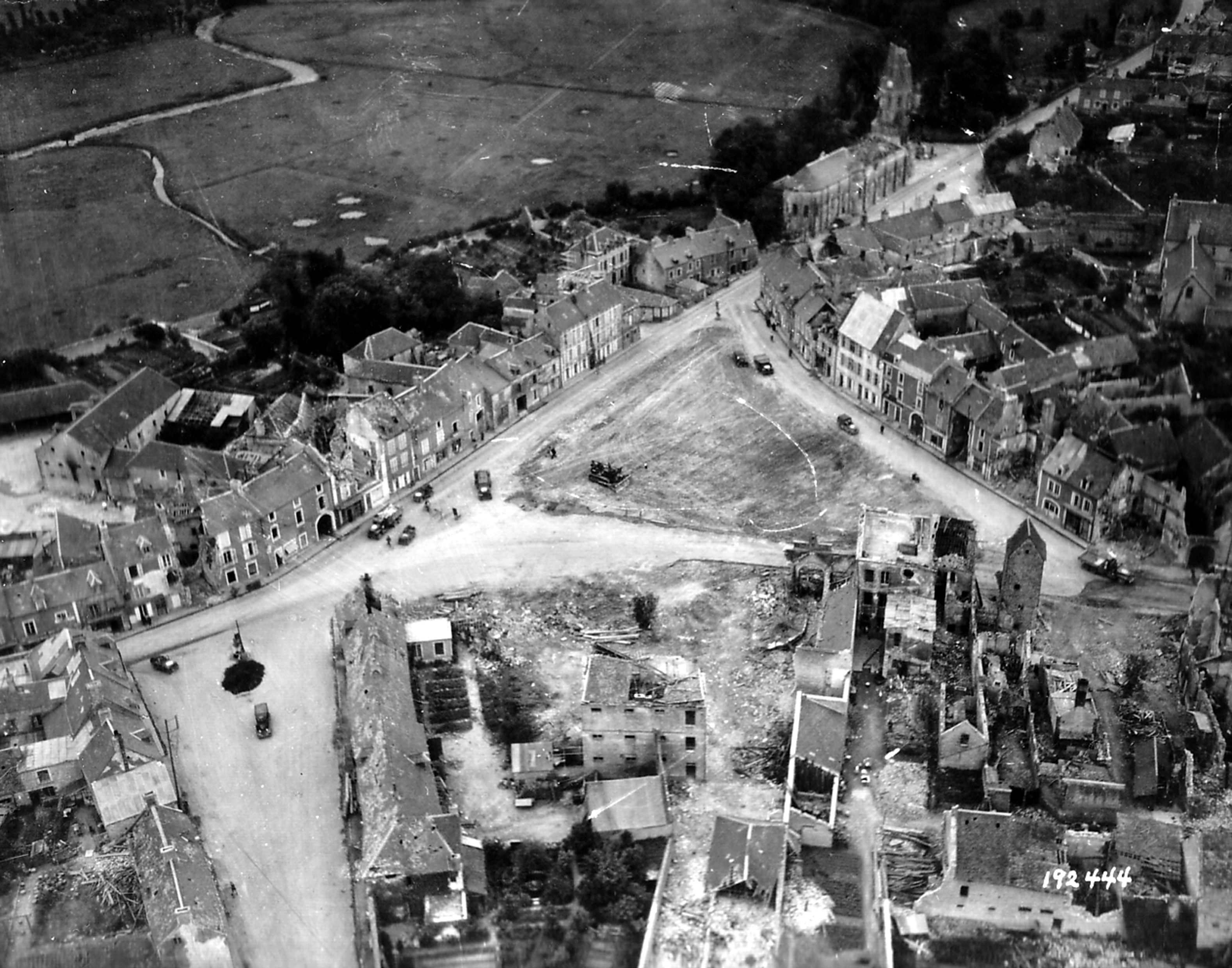 Trevieres_placemarche_1944